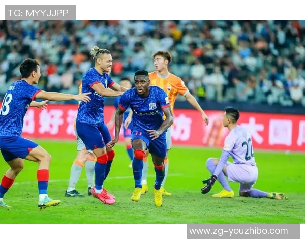 上海足球队反击战术解析与成败得失的深度剖析 上海足球队反击战术解析与成败得失的深度剖析