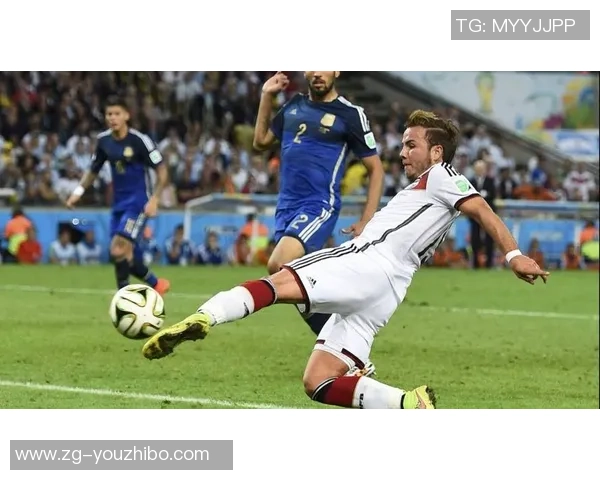 尤文图斯与巴萨激战正酣双方争夺胜利的精彩瞬间回顾 尤文图斯与巴萨激战正酣双方争夺胜利的精彩瞬间回顾